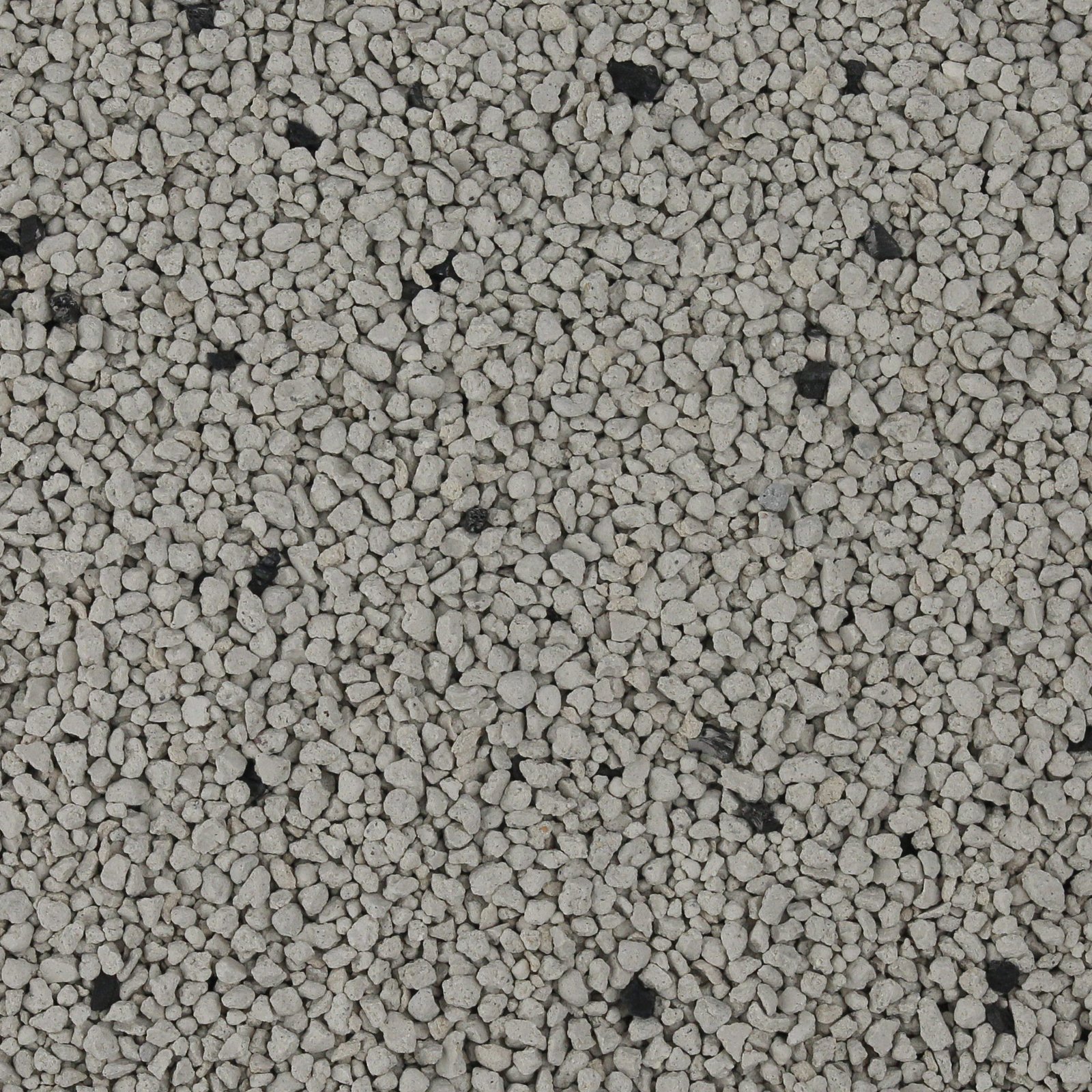 검은 활성탄 입자가 보이는 0.5-2mm 활성탄 벤토나이트 모래