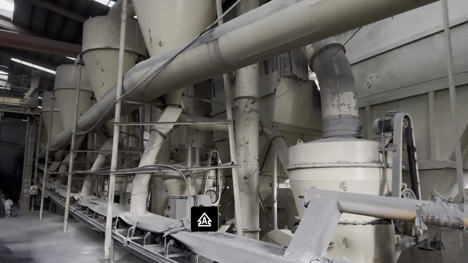 레이몬드 분쇄 step for bentonite cat litter raw material