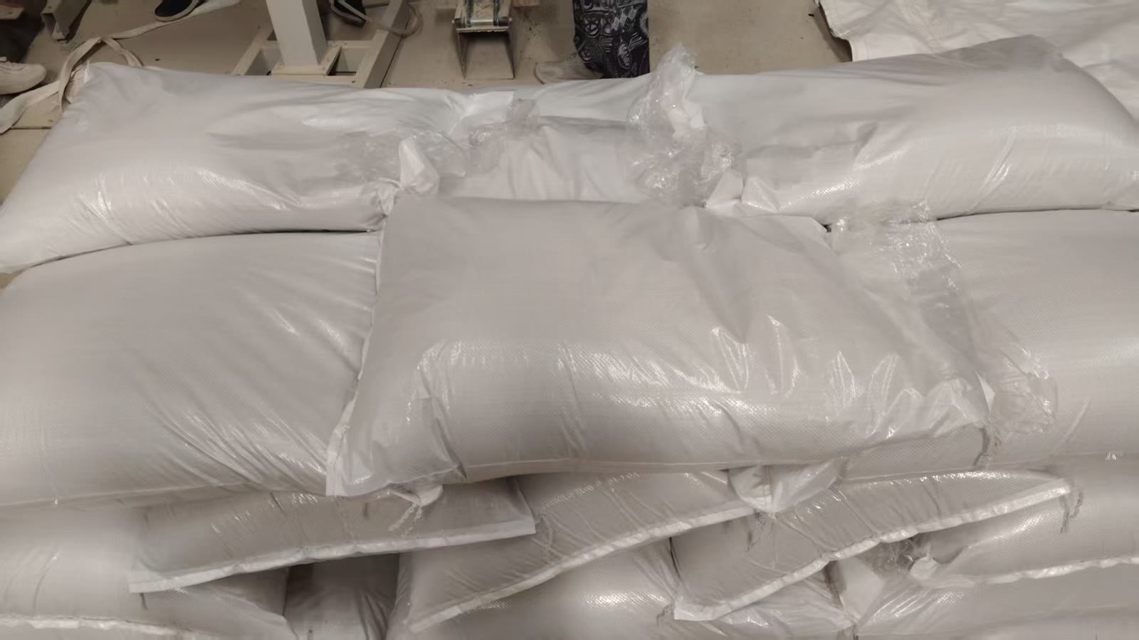 25kg 벤토나이트 고양이 모래 포장